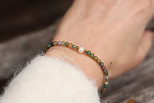 Náramok z minerálu achát s perlou