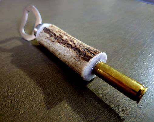 Iné - Otvárač na pivo z parožia s nábojom - 18137712_