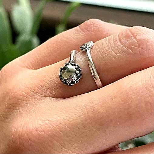 Leaf Natural Faceted Pyrite Ring Ag925 / Strieborný prsteň s pyritom E001