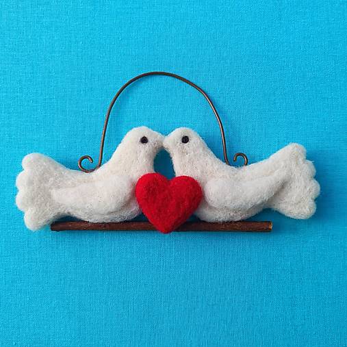 Dekorácie - ...plstené vtáčiky so srdiečkom... - 18139944_