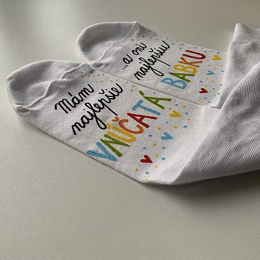 Maľované ponožky pre najlepšiu BABKU/najlepšieho DEDKA, ktorá má najlepšie vnúčatká (biele)