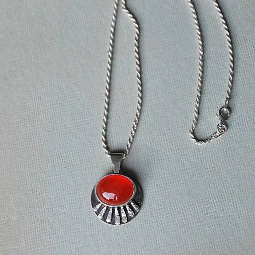 Prívesok s karneolom