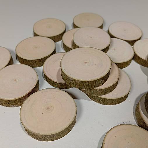 Dekorácie - Prírodne drevené plátky 4 cm - 18139125_