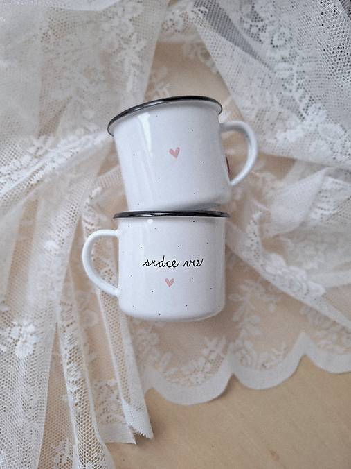 Nádoby - Smaltovaný hrnček s ružovým srdiečkom  (Srdce vie) - 18144771_