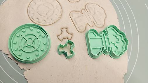 AFTER THE FALL - vykrajovačky v sete - Postapokalyptický dizajn