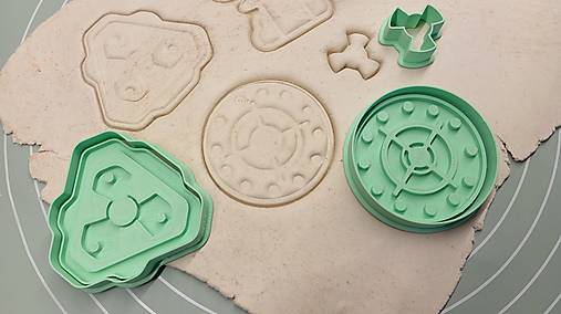 AFTER THE FALL - vykrajovačky v sete - Postapokalyptický dizajn