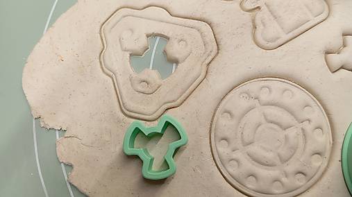 AFTER THE FALL - vykrajovačky v sete - Postapokalyptický dizajn