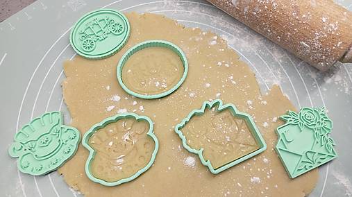 ROMANTIC ELEGANCE  - vykrajovačky v sete