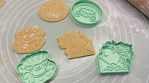 ROMANTIC ELEGANCE  - vykrajovačky v sete