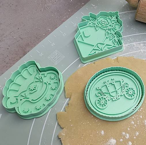 ROMANTIC ELEGANCE  - vykrajovačky v sete