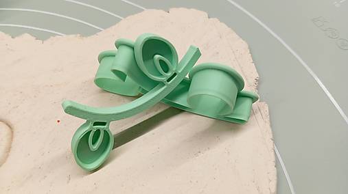 INTO THE OTHER SIDE - vykrajovačky v sete