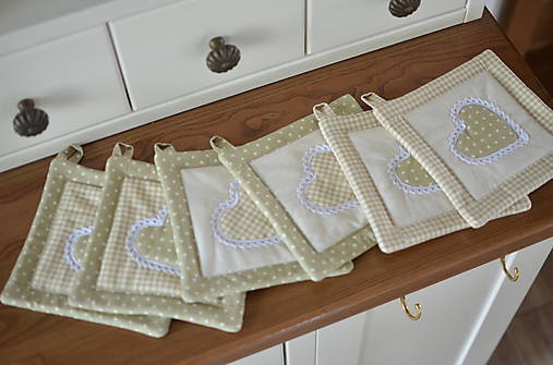 Úžitkový textil - Chňapka bledá s kockami a bodkami - 18145118_