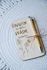 Papiernictvo - Darčeková karta s perom (Kvety s včielkou (Ďakujem za všetky krásne momenty)) - 18145449_