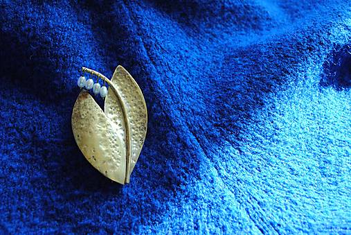 Mosadzná brošňa Konvalinka