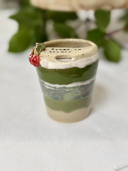 Život je sladký-pohár na cesty