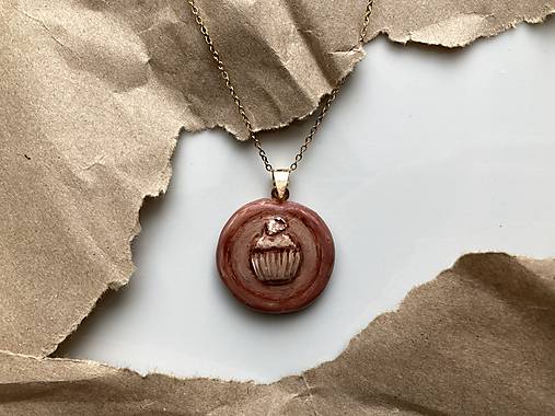 Náhrdelníky - Mafínkový s jahôdkou - 18151885_