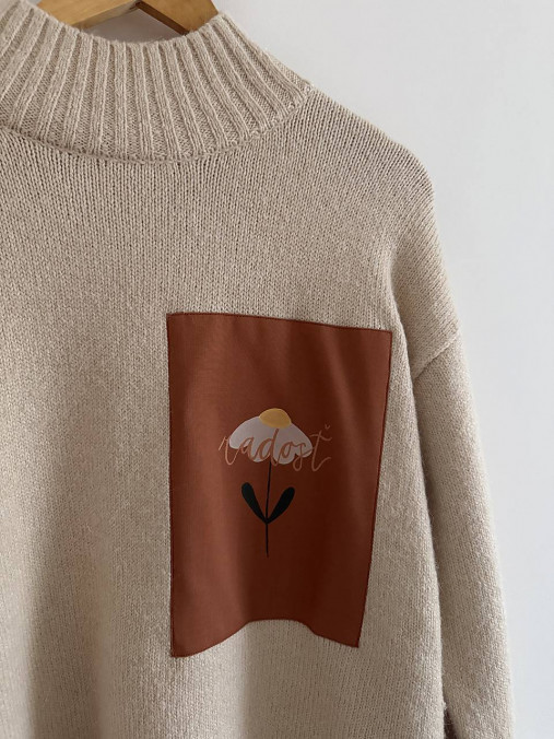 Upcyklovaný sveter RADOSŤ