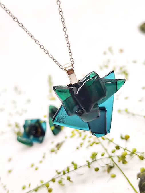 Tyrkysový Zázrak "JANKA" – Šperk z Recyklovaného Vínofľaše