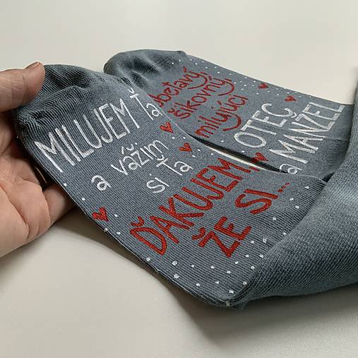 Maľované ponožky pre manžela a otca sivé