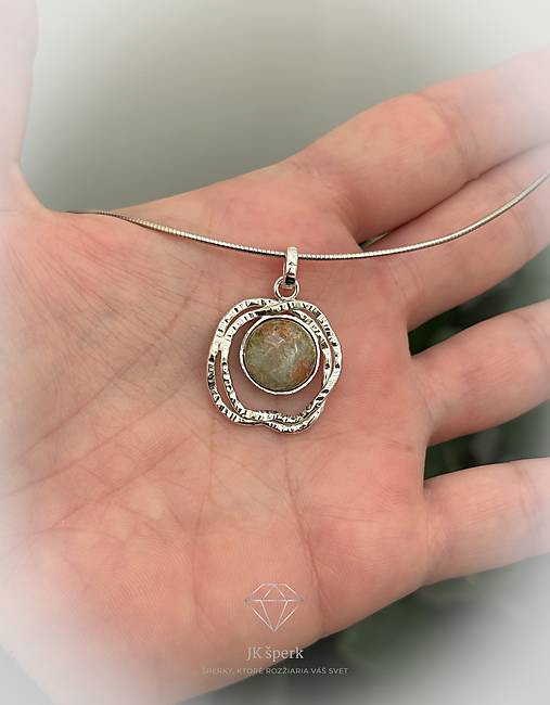 Strieborný 925/1000 prívesok s krištáľom alebo unakitom