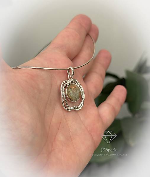 Strieborný 925/1000 prívesok s krištáľom alebo unakitom