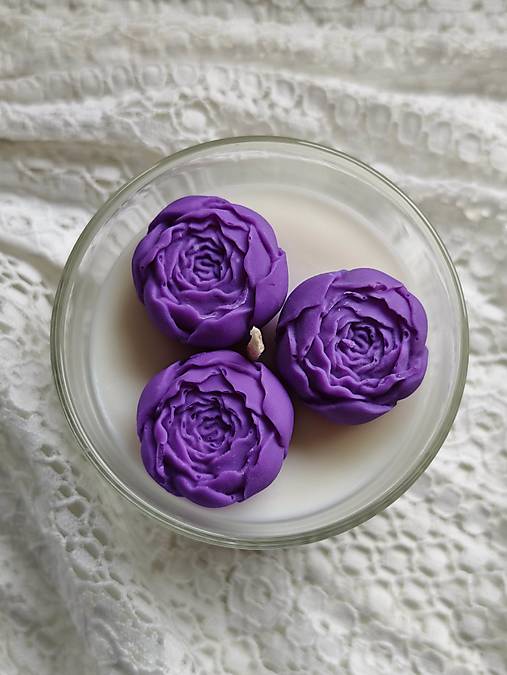 Sviečky - Kolekcia Floréa • PEONY sójová sviečka (Fialová Peony) - 18151005_