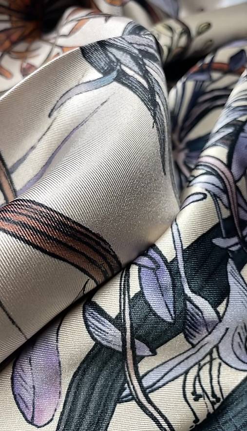 Šatky - 100% Hodvábna šatka SILK FLOWER crème / mocha // Autorský dizajn - obojstranná // LIMITOVANÁ EDÍCIA + darčekové balenie - 18152009_