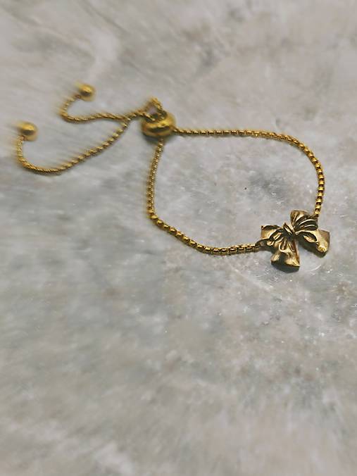 Jemná mašlička – nastaviteľný náramok