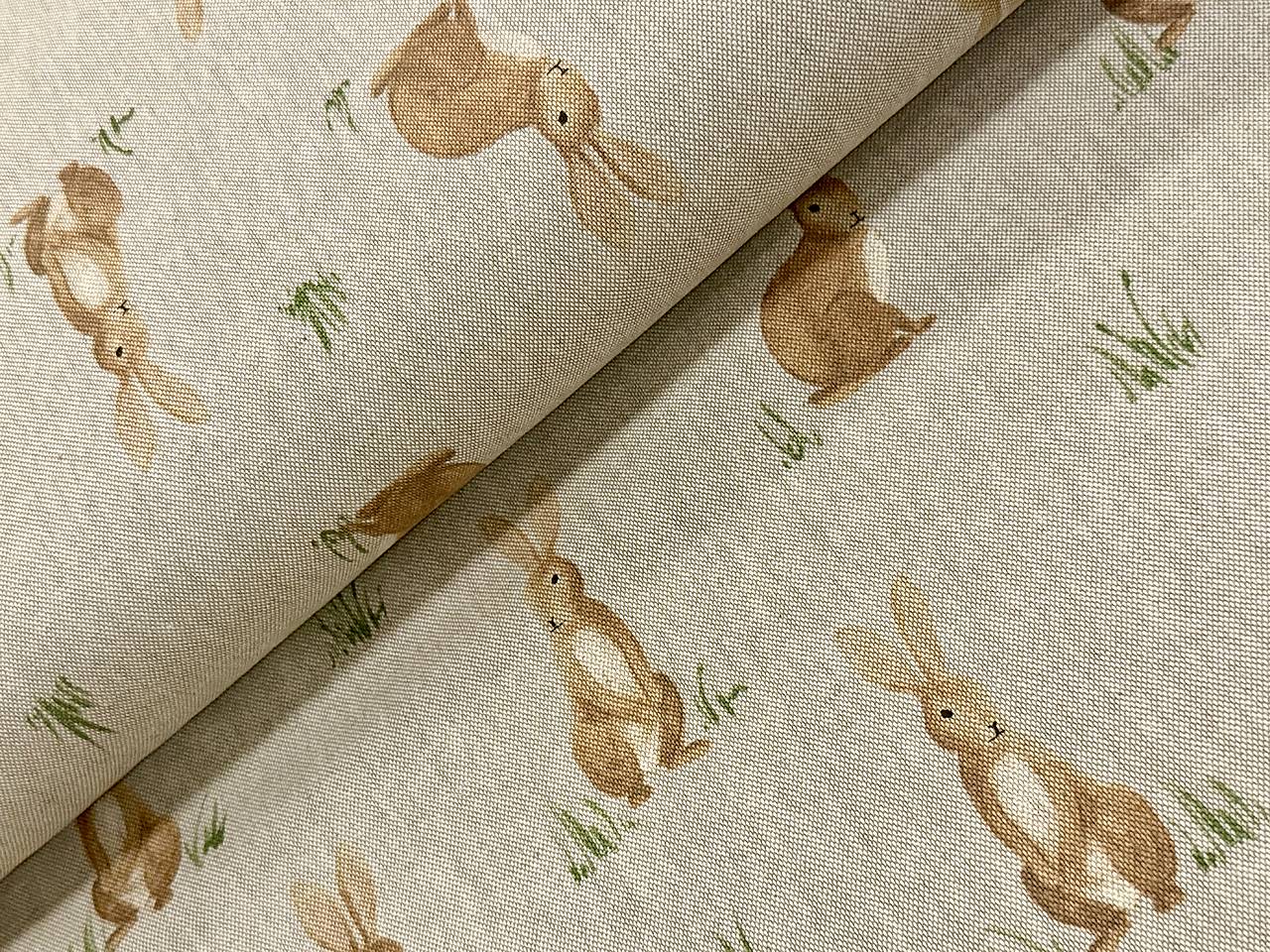 BAVLNA DEKOR / ZAJACE NA REŽNOM PLÁTNE