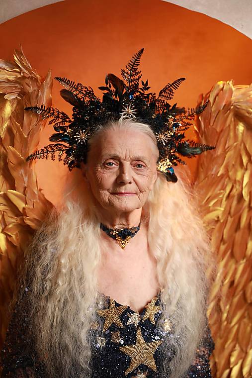 Kvetinový glam choker "kráľovná dlhej noci”