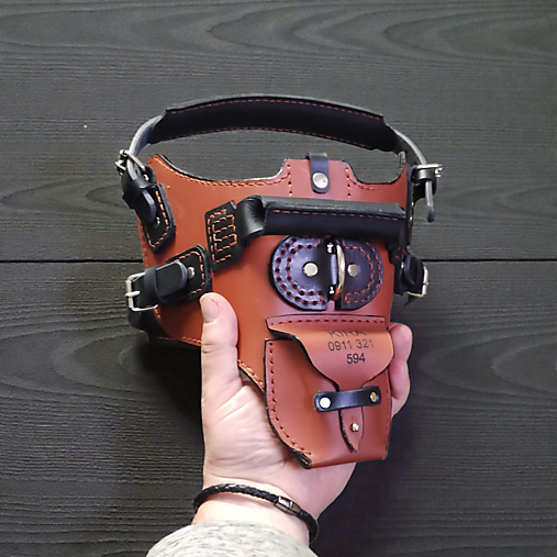 Kožený postroj pre psíka