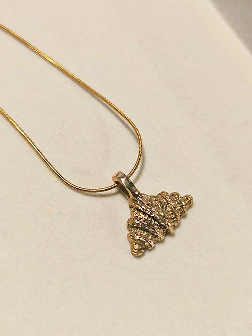 Retiazka s croissantom - spomienka na Paríž