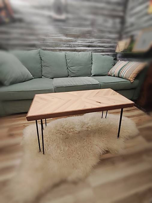 Konferenčný stolík