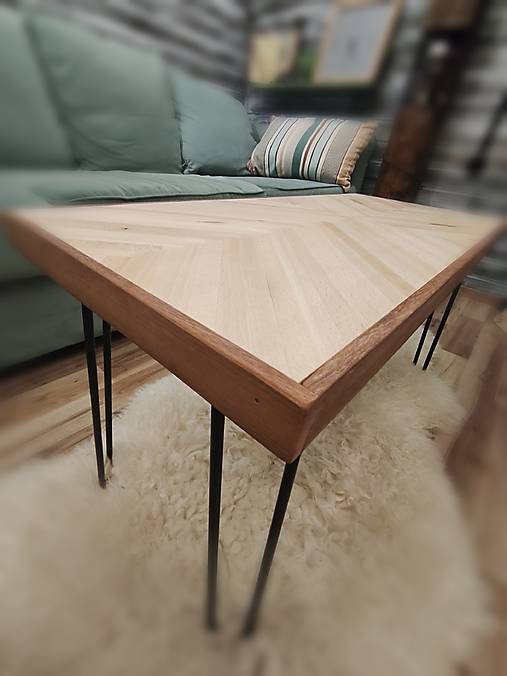 Konferenčný stolík