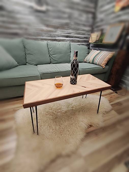 Konferenčný stolík