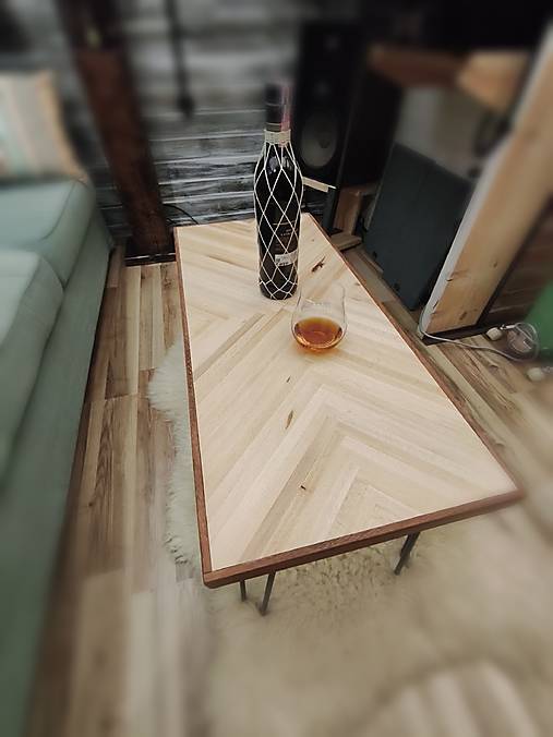 Konferenčný stolík