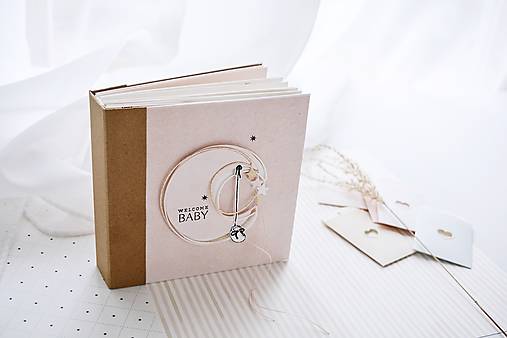 Papiernictvo - Mini-album pre bábätko - mesiac - 18159425_