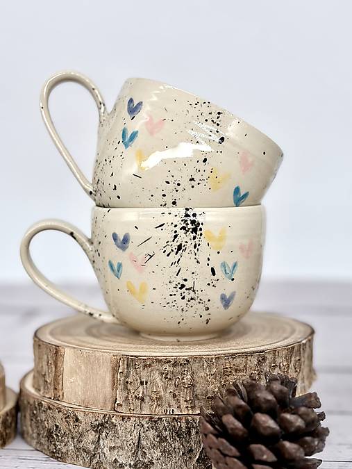 Farebné Srdiečka - šálka cappuccino (200ml,  s uškom)