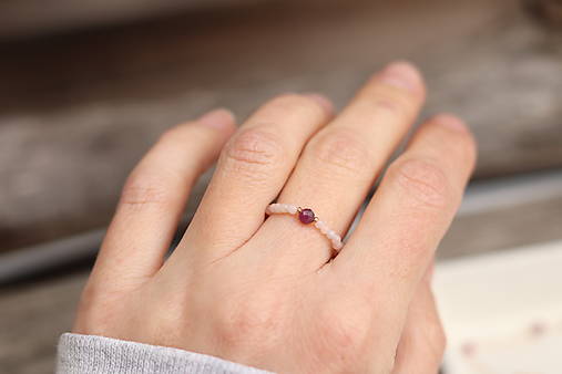 Prsteň opál, rubín