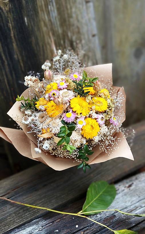 Dekorácie - Kytica zo sušených kvetov - 18160442_