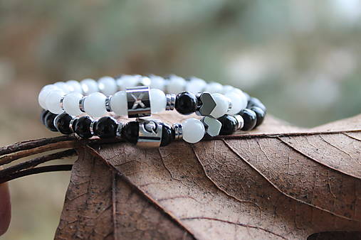 Black and white_partnerské