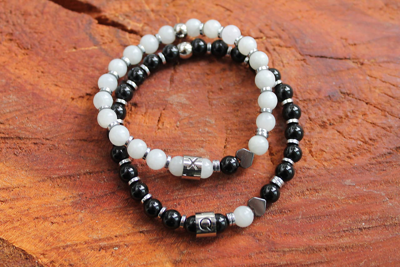 Black and white_partnerské