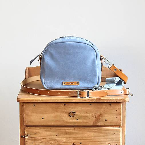 Kabelky - Kožená crossbody kabelka Cornflower - 18160539_