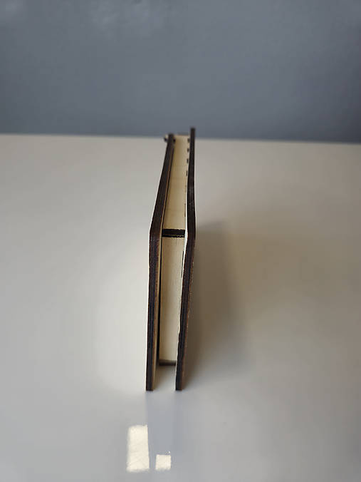 Drevená krabička na peniaze