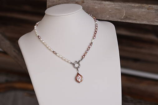 Perlový náhrdelník s barokovou perlou