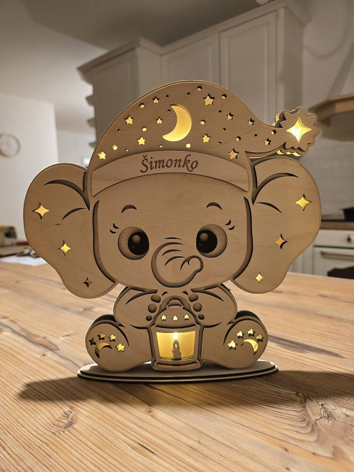 Svietidlá - Drevená detská LED lampička Sloník - 18160390_