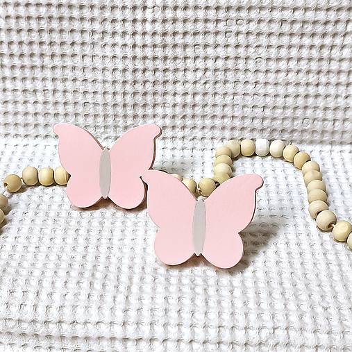 Nábytok - Nábytkový úchyt Motýľ - 18163271_