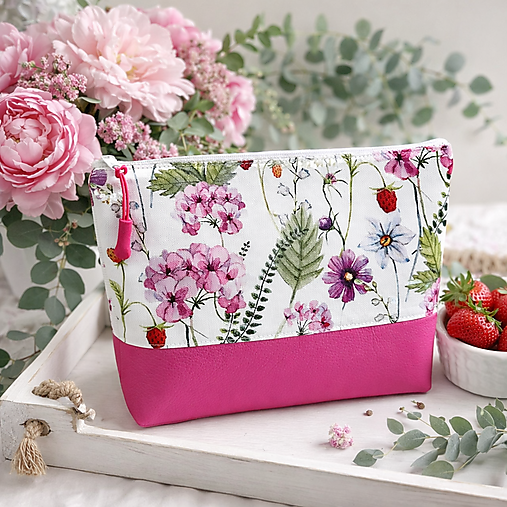 Taštičky - Kozmetická kapsička - louka - 18162682_