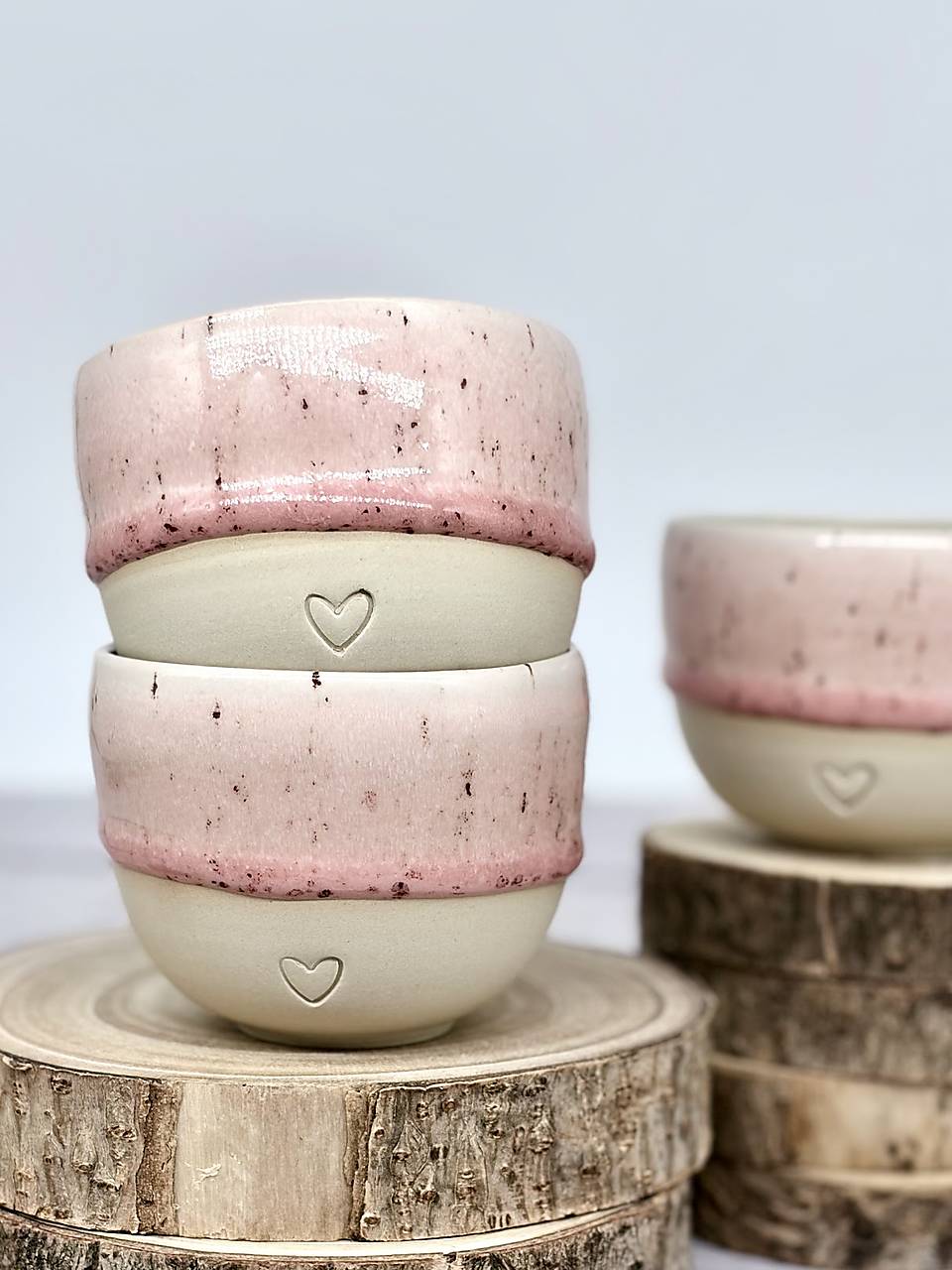 Kamélia - pohárik cappuccino so srdiečkom (200ml, bez uška)