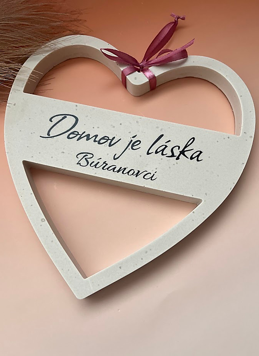 Dekorácie - Personalizované srdce z jesmonite hmoty - 18164019_